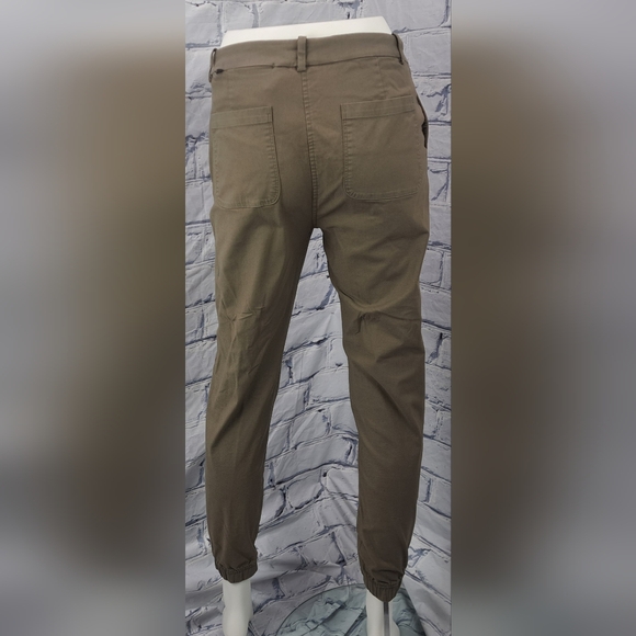 Kit and Ace Women's Joggers Pants Army Green Size 6 US - Picture 10 of 13